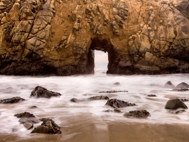 Обои картинки фото природа, побережье, скала, проход, море, камни