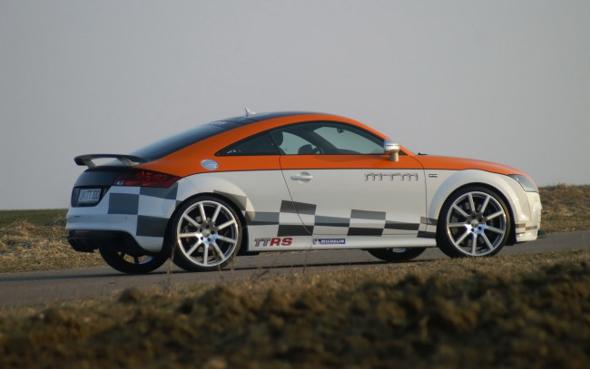 Обои картинки фото audi tt rs clubsport, автомобили, audi, белый, рисунок, дорога