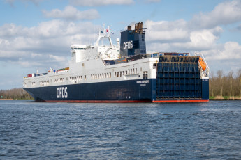 обоя ro-ro container carrier, ролкер, корабли, грузовые суда, ro-ro, container, carrier