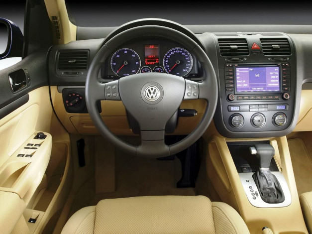 Обои картинки фото volkswagen, golf, tdi, door, 2004, автомобили, спидометры, торпедо