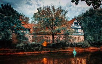 Картинка города здания дома дерево буй водоем