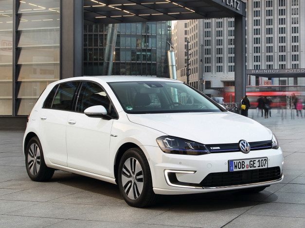 Обои картинки фото автомобили, volkswagen, светлый, typ, 5g, 2013г, e-golf