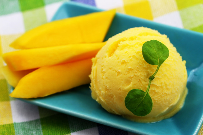 Обои картинки фото еда, мороженое,  десерты, манго