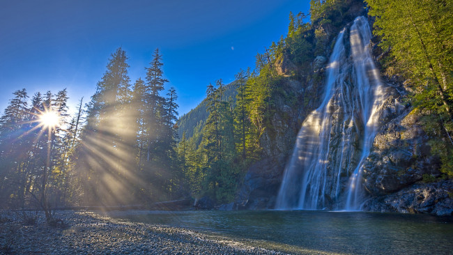 Обои картинки фото природа, водопады, река, канада, canada, скала, деревья