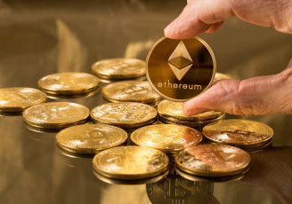 обоя разное, золото,  купюры,  монеты, bitcoin, синий, эфир, ethereum, лого, галактика, eth, fon, валюта