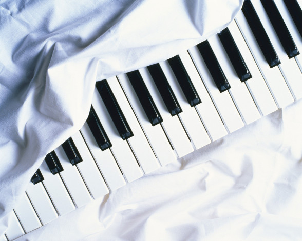 Обои картинки фото музыка, -музыкальные инструменты, клавиши, ткань
