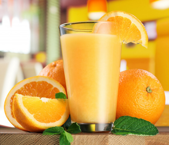 Обои картинки фото еда, напитки,  сок, апельсиновый, сок, стакан, апельсины