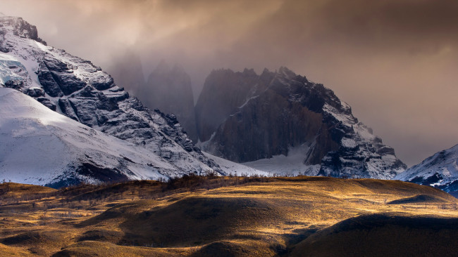 Обои картинки фото природа, горы, chile, dreamscape, cold, light, landscape, golden, hour, mountains, gold