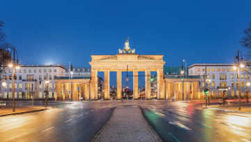 Картинка берлин города берлин+ германия дорога здания ворота фонари указатели