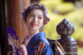 Картинка девушки -+азиатки кимоно веер
