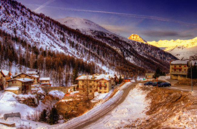 Обои картинки фото alps, france, города, пейзажи, здания, зима, альпы, горы, дома