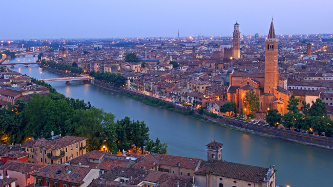 Обои картинки фото verona, italy, города, панорамы, santa, anastasia, church, torre, dei, lamberti, adige, river, река, мосты, верона, италия