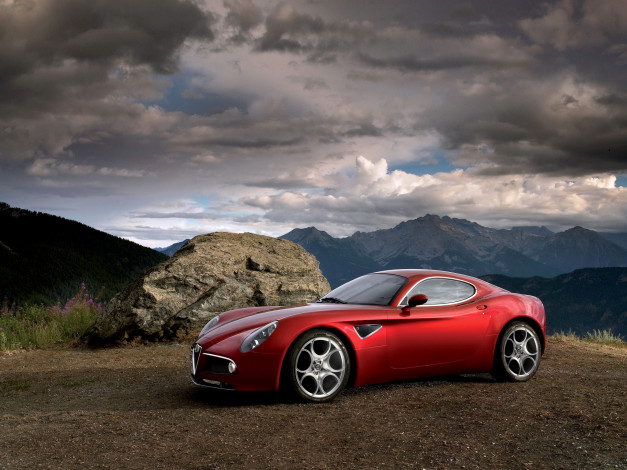 Обои картинки фото alfa, romeo, 8c, competizione, автомобили, облака, горы