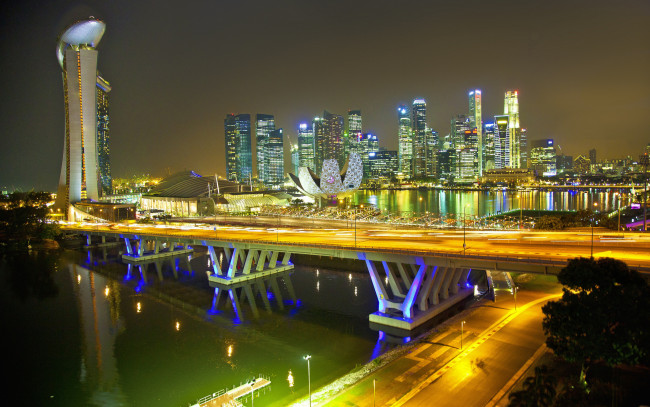 Обои картинки фото singapore, города, сингапур, небоскребы, ночь, город, мост, огни