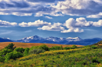 Картинка природа поля горы поле облака