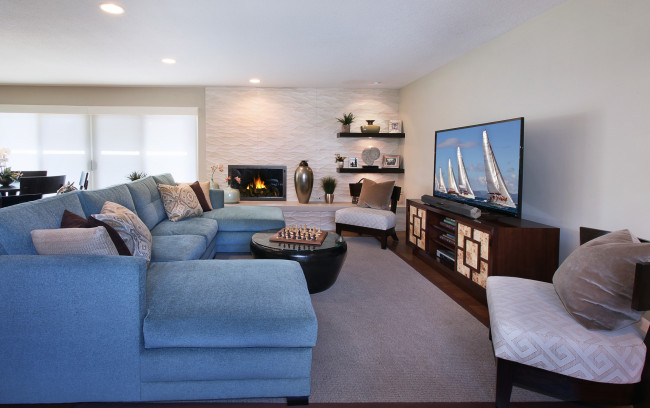 Обои картинки фото интерьер, гостиная, стиль, диван, дизайн, камин, телевизор