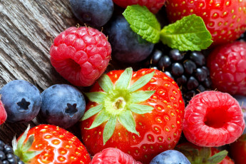 Картинка еда фрукты +ягоды клубника малина ежевика