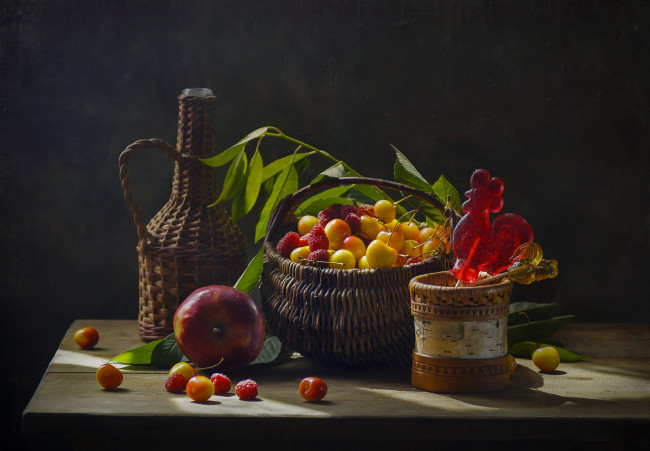 Обои картинки фото еда, фрукты,  ягоды, бутыль, корзинка, черешня, малина, яблоко, леденец
