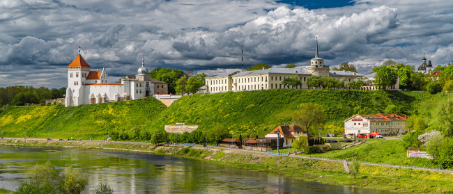 Обои картинки фото города, - дворцы,  замки,  крепости, беларусь, река, дома, гродно, набeрeжная, холм