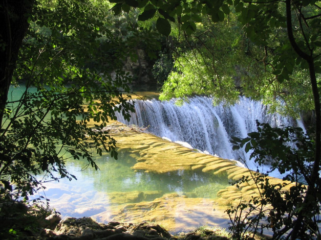 Обои картинки фото природа, водопады, лес, вода