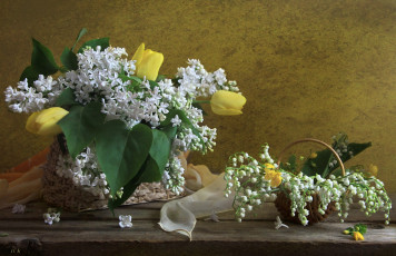Картинка цветы букеты композиции сирень ландыши тюльпаны