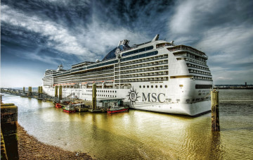 Картинка msc+magnifica корабли лайнеры круиз причал лайнер океанский