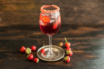 Картинка еда напитки +сок сок напиток ягоды земляника