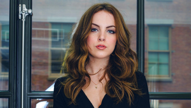 Обои картинки фото elizabeth gillies, девушки, американская, актриса, элизабет, иган, гиллис, певица, знаменитости