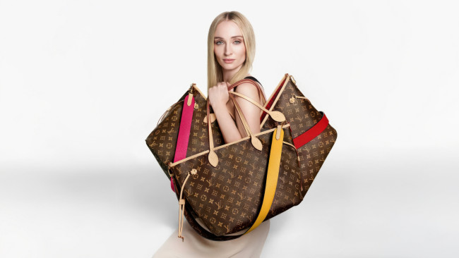 Обои картинки фото sophie turner x louis vuitton, девушки, sophie turner, sophie, turner, louis, vuitton, бренд, актриса, сумка, софи, белинда, джонас, тeрнeр