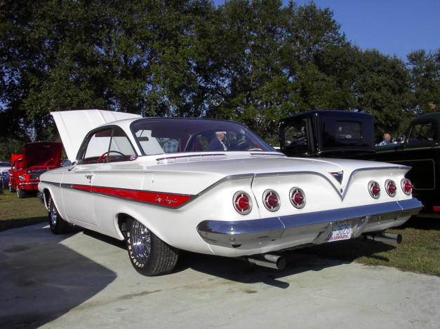 Обои картинки фото 1961, chevrolet, impala, classic, автомобили, выставки, уличные, фото
