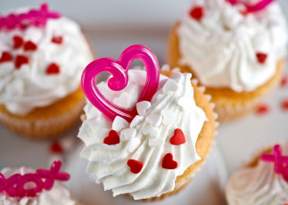 Картинка еда пирожные кексы печенье десерт сладости украшение кекс пирожное крем сердце