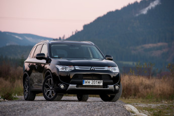 обоя автомобили, mitsubishi, outlander, темный, fisсher, 2014г