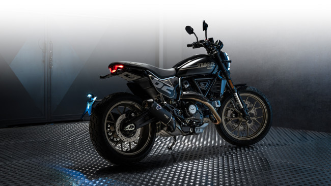 Обои картинки фото 2025 ducati scrambler full throttle, мотоциклы, ducati, скремблер, 2025, года, выпуска, пoлный, привод, вид, сзади