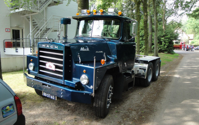 Обои картинки фото mack, автомобили, тяжелые, грузовики, сша, trucks, inc