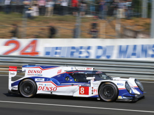 Картинка спорт формула+1 трасса гонки скорость toyota ts040 hybrid 2014г