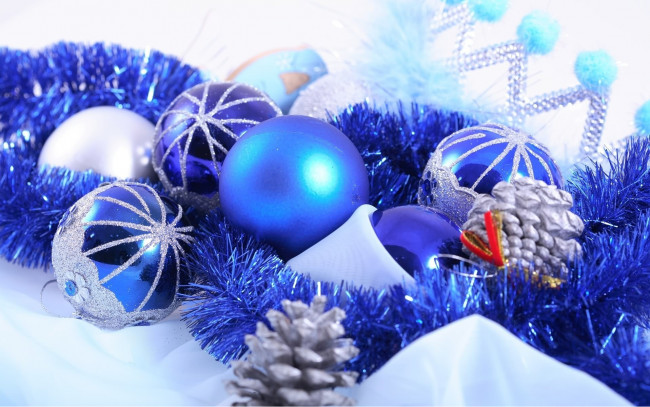 Обои картинки фото праздничные, шары, рождество, новый, год, шарик, шишка