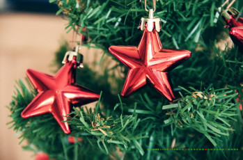 Картинка календари праздники +салюты звезда ветка игрушка елка