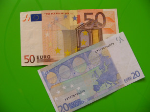 Картинка разное золото купюры монеты euro макро деньги