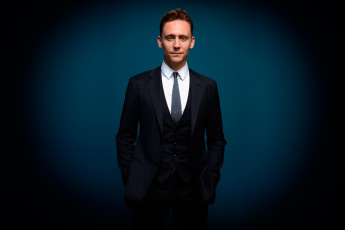 Картинка мужчины tom+hiddleston галстук костюм