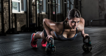 Картинка спорт -+другое pushups female workout fitness