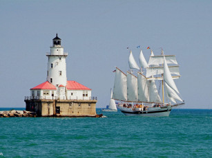 Картинка tall ship windy sails past the chicago harbour lighthouse illinois корабли парусники