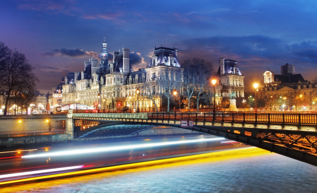 Обои картинки фото отель де вилль, города, париж , франция, огни, река, здания, мост, сена