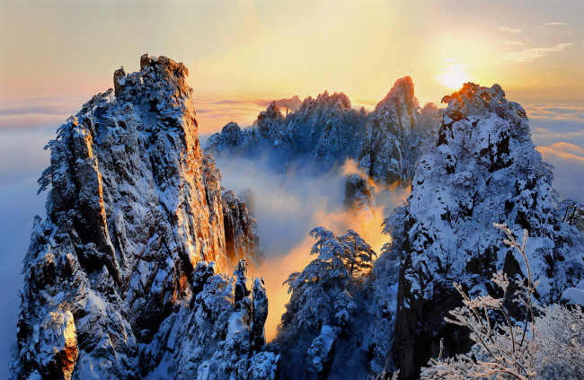 Обои картинки фото природа, горы, снег, скалы, зима, пейзаж, закат