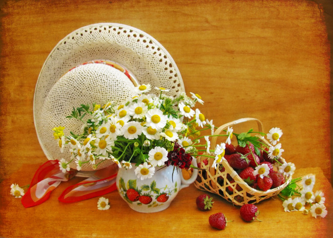 Обои картинки фото еда, клубника, земляника, ягоды, цветы