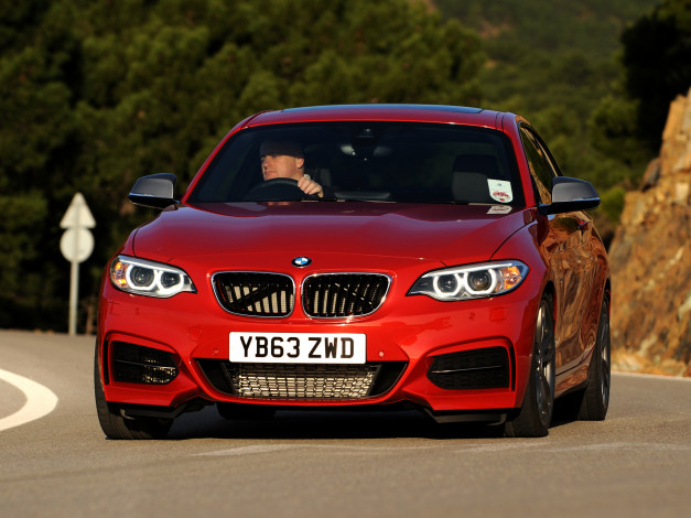 Обои картинки фото автомобили, bmw, f22, uk-spec, coupе, красный, 2014, m235i