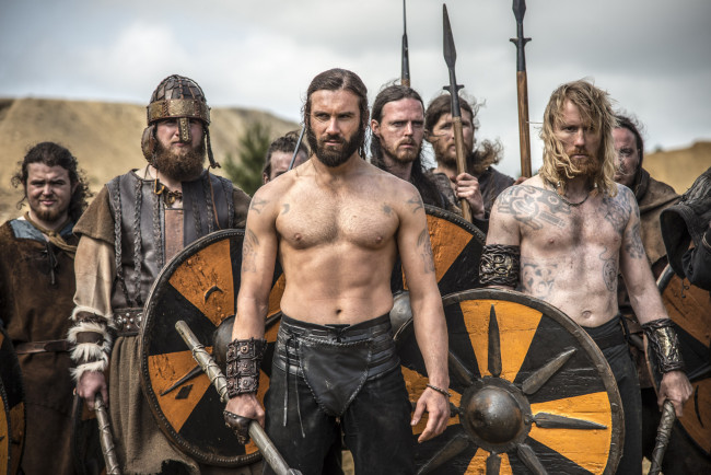 Обои картинки фото кино фильмы, vikings , 2013,  сериал, ролло, викинги, воины, vikings, сериал