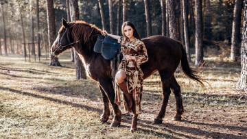 Картинка девушки -+брюнетки +шатенки лес брюнетка лошадь