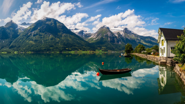 Обои картинки фото корабли, лодки,  шлюпки, горы, озеро, лодка, отражение