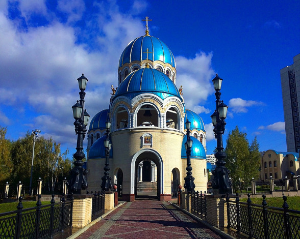 Обои картинки фото храм, троицы, живоначальной, города, православные, церкви, монастыри