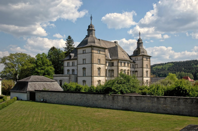 Обои картинки фото замок deutschordensschloss  muelheim германия, города, - дворцы,  замки,  крепости, замок, deutschordensschloss, muelheim, германия